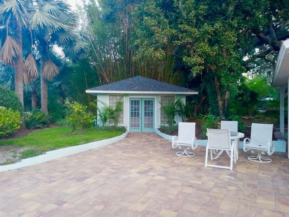 待售: $699,000 (4 贝兹, 2 浴室, 2498 平方英尺)