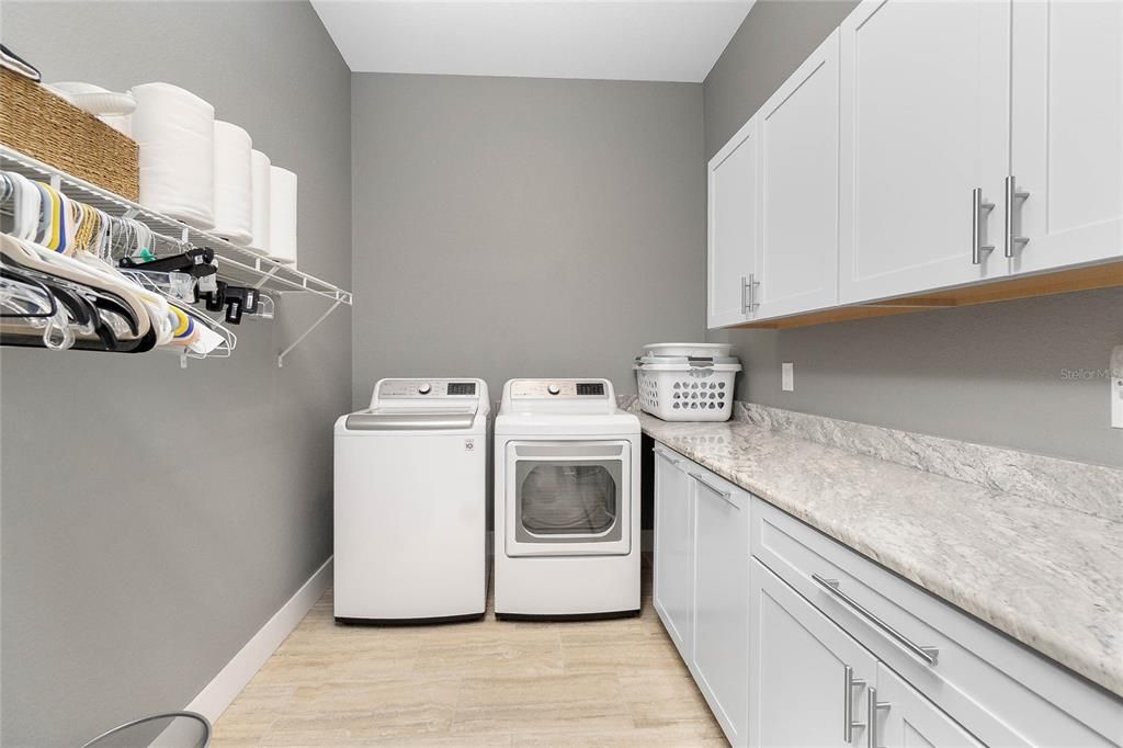 Active With Contract: $875,000 (4 beds, 3 baths, 2664 Square Feet)