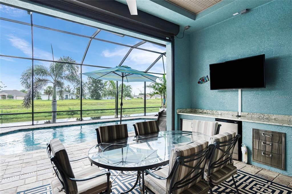 Active With Contract: $875,000 (4 beds, 3 baths, 2664 Square Feet)