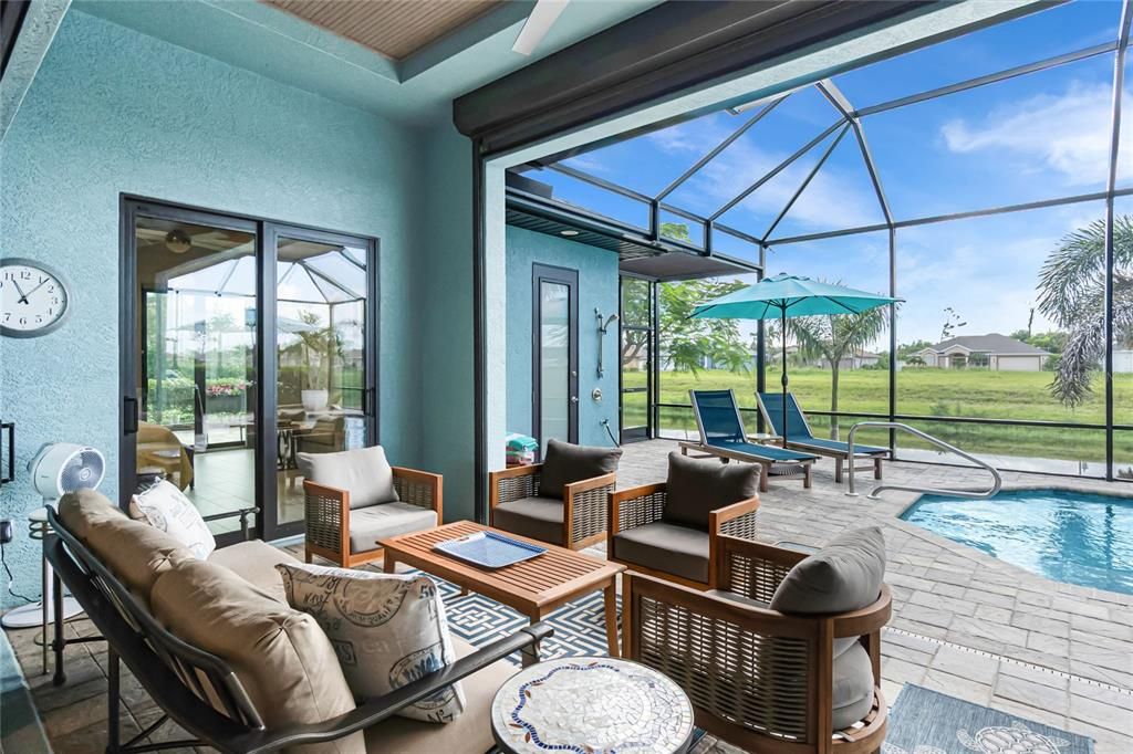 Active With Contract: $875,000 (4 beds, 3 baths, 2664 Square Feet)