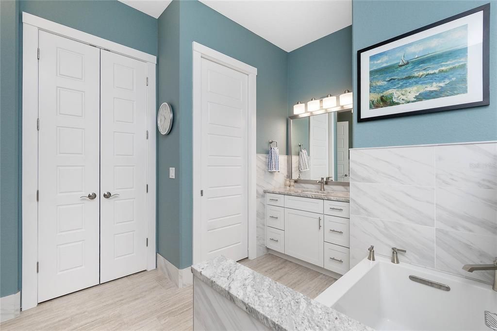 Active With Contract: $875,000 (4 beds, 3 baths, 2664 Square Feet)