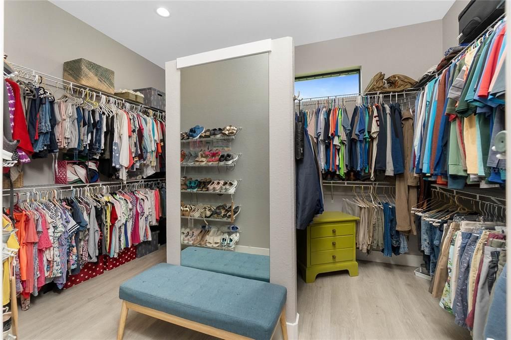 Active With Contract: $875,000 (4 beds, 3 baths, 2664 Square Feet)