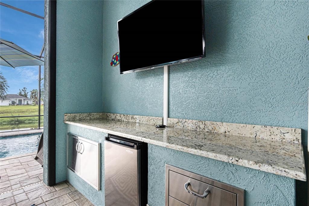 Active With Contract: $875,000 (4 beds, 3 baths, 2664 Square Feet)