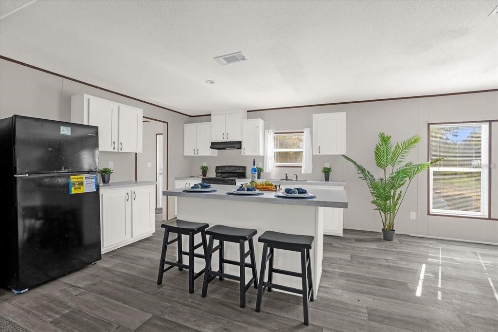 На продажу: $349,990 (4 спален, 2 ванн, 1456 Квадратных фут)