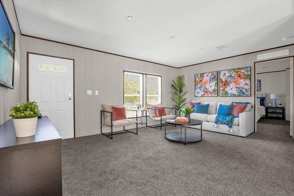 На продажу: $349,990 (4 спален, 2 ванн, 1456 Квадратных фут)