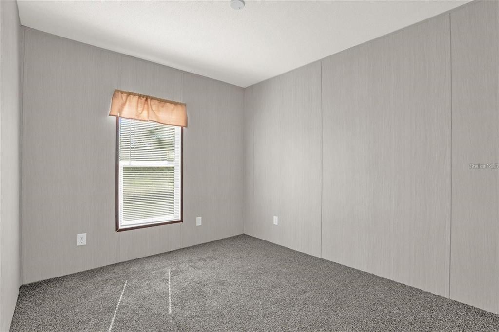 На продажу: $349,990 (4 спален, 2 ванн, 1456 Квадратных фут)