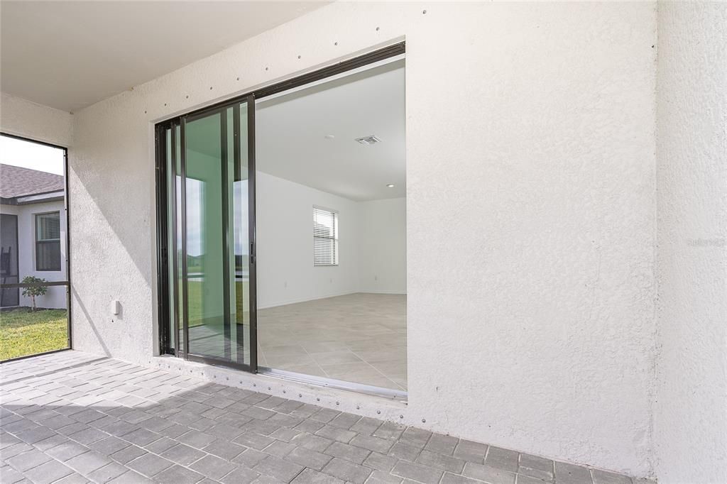 出租: $2,550 (4 贝兹, 3 浴室, 2032 平方英尺)