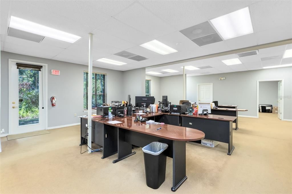 Activo con contrato: $850,000 (0 camas, 0 baños, 3000 Pies cuadrados)