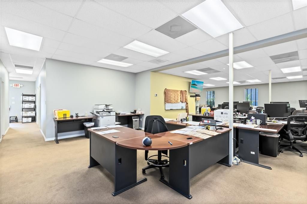 Activo con contrato: $850,000 (0 camas, 0 baños, 3000 Pies cuadrados)