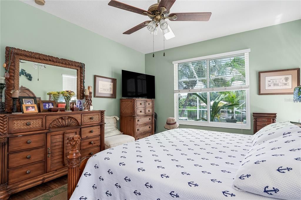 For Sale: $895,000 (3 beds, 2 baths, 1762 Square Feet)