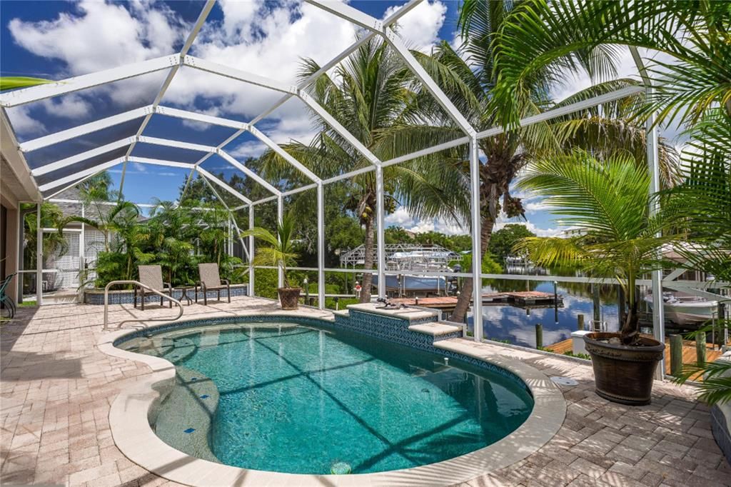 For Sale: $895,000 (3 beds, 2 baths, 1762 Square Feet)