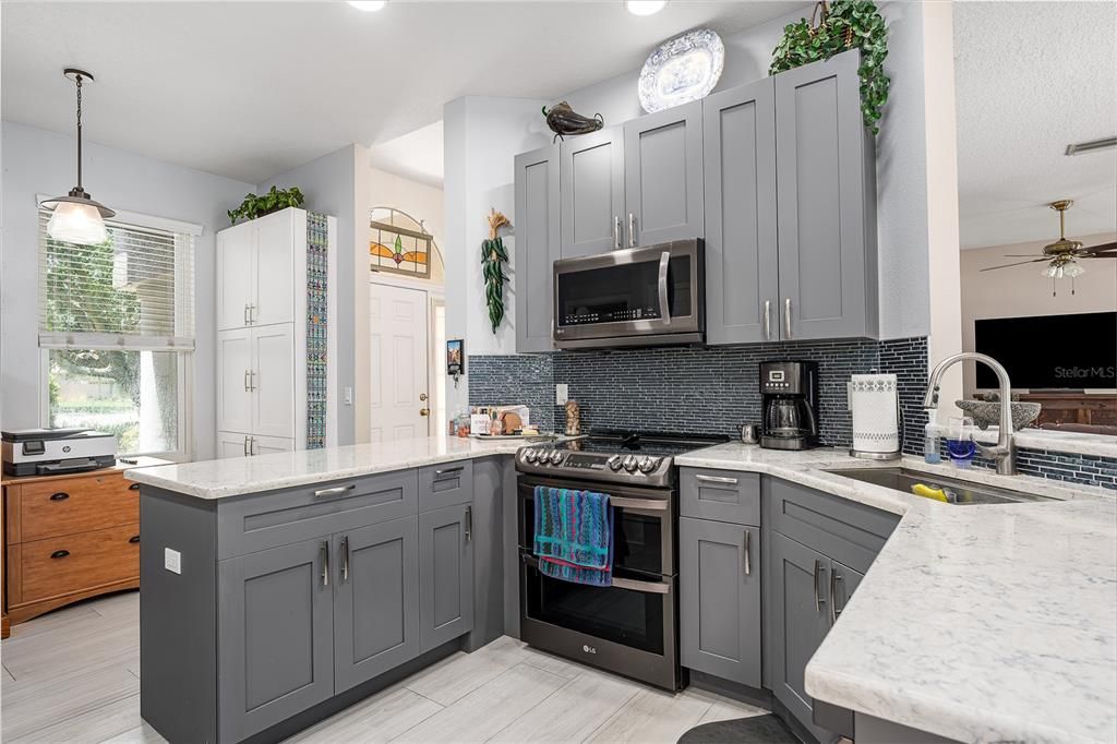 For Sale: $895,000 (3 beds, 2 baths, 1762 Square Feet)