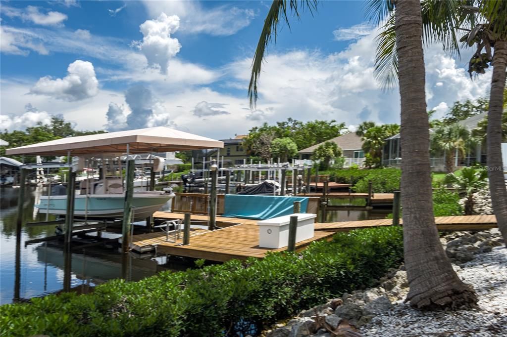 For Sale: $895,000 (3 beds, 2 baths, 1762 Square Feet)