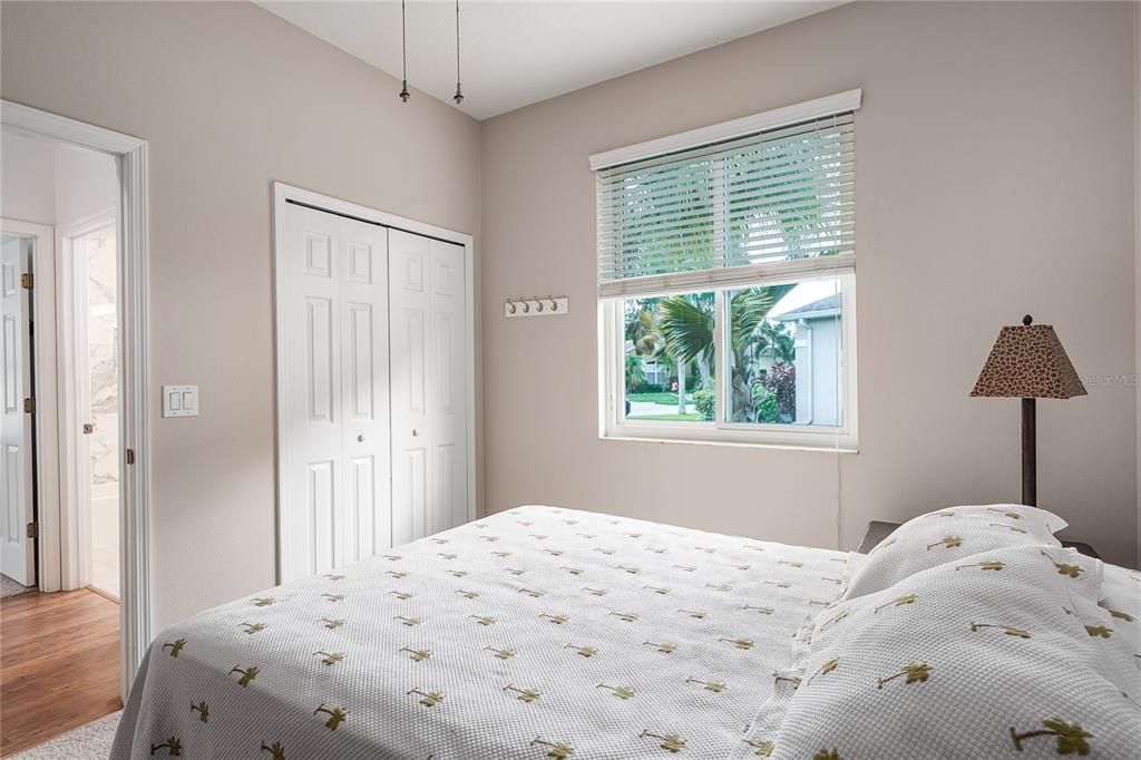 For Sale: $895,000 (3 beds, 2 baths, 1762 Square Feet)