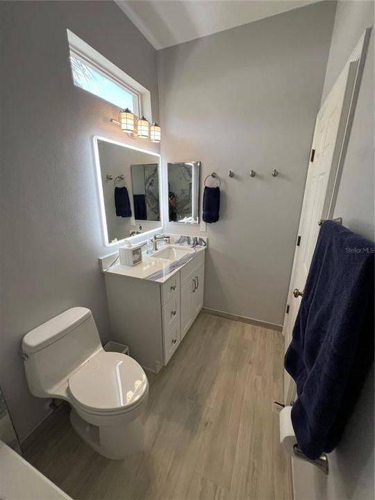 For Sale: $895,000 (3 beds, 2 baths, 1762 Square Feet)