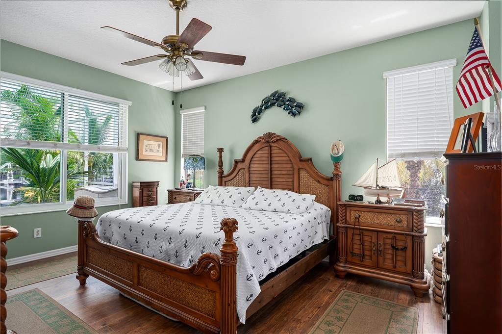 For Sale: $895,000 (3 beds, 2 baths, 1762 Square Feet)