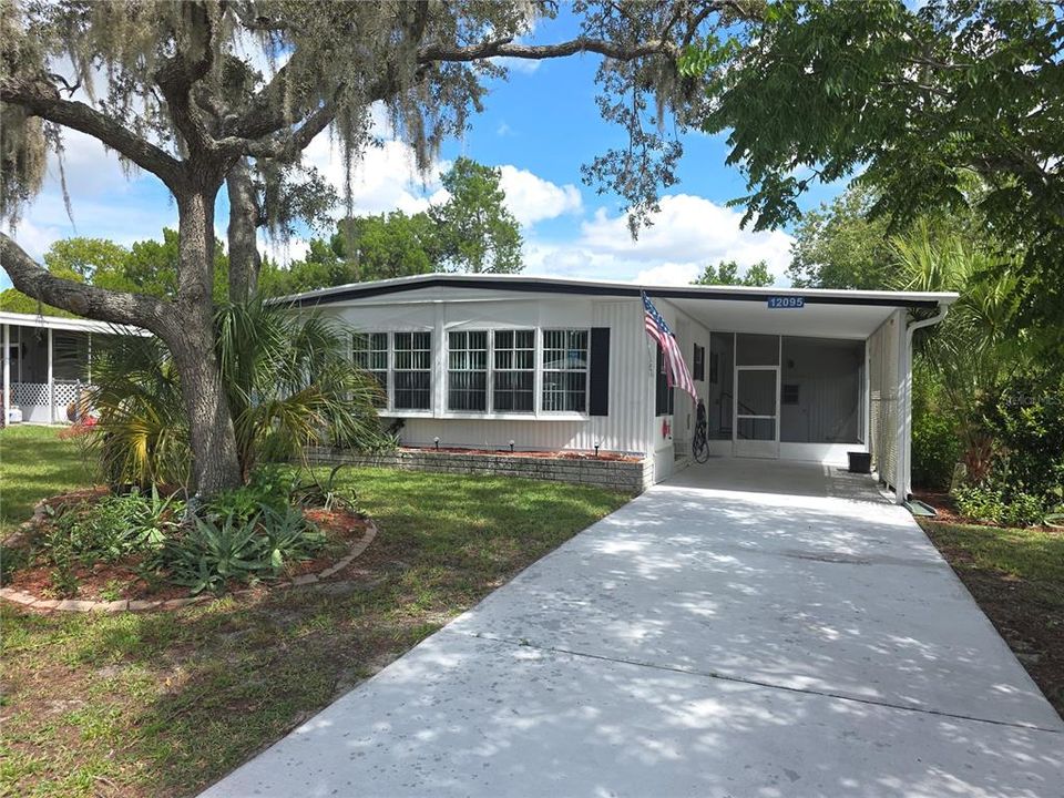 Recently Sold: $129,900 (3 beds, 2 baths, 1242 Square Feet)