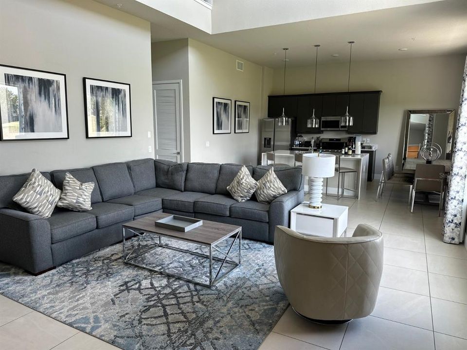 Recently Rented: $3,800 (5 beds, 4 baths, 2630 Square Feet)