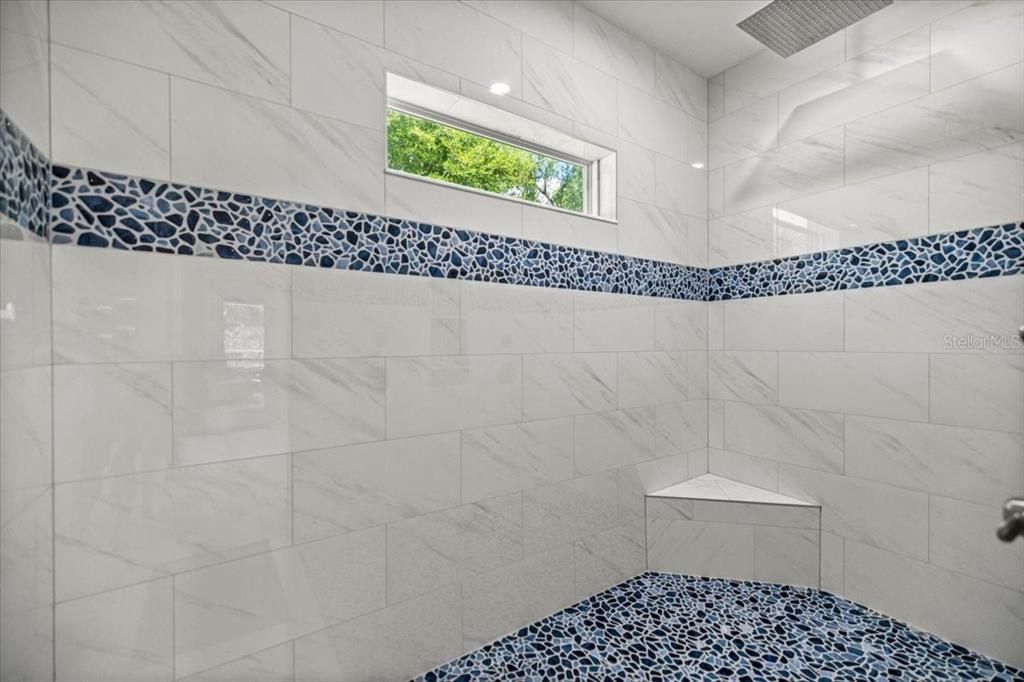 For Sale: $550,000 (3 beds, 2 baths, 2015 Square Feet)