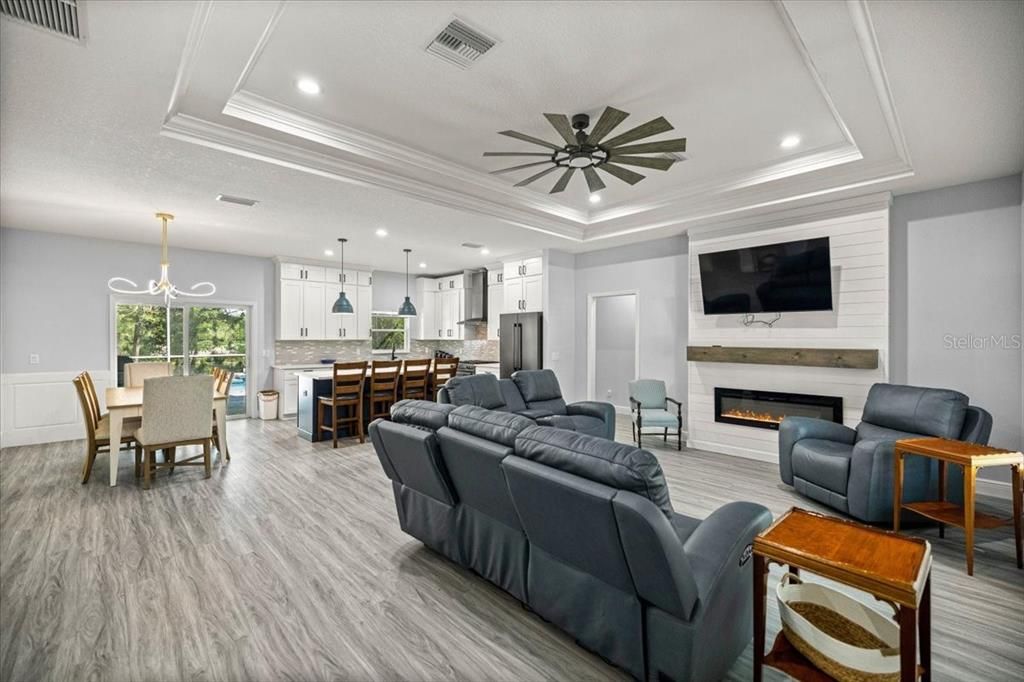 For Sale: $550,000 (3 beds, 2 baths, 2015 Square Feet)