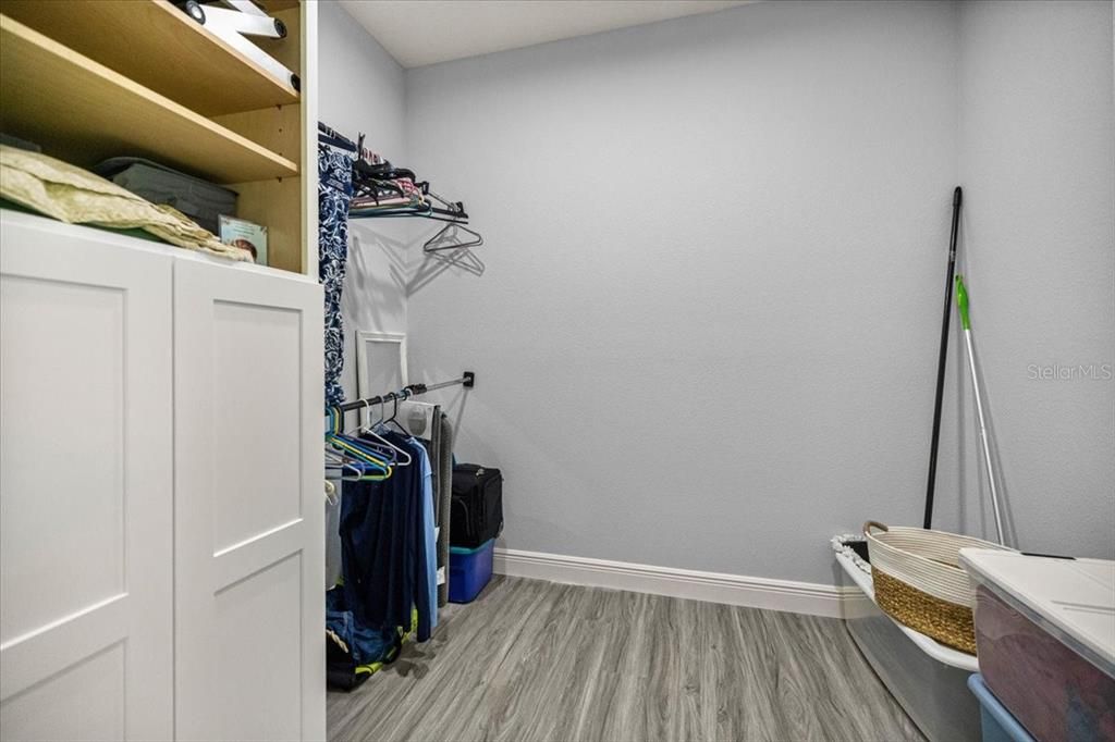 For Sale: $550,000 (3 beds, 2 baths, 2015 Square Feet)