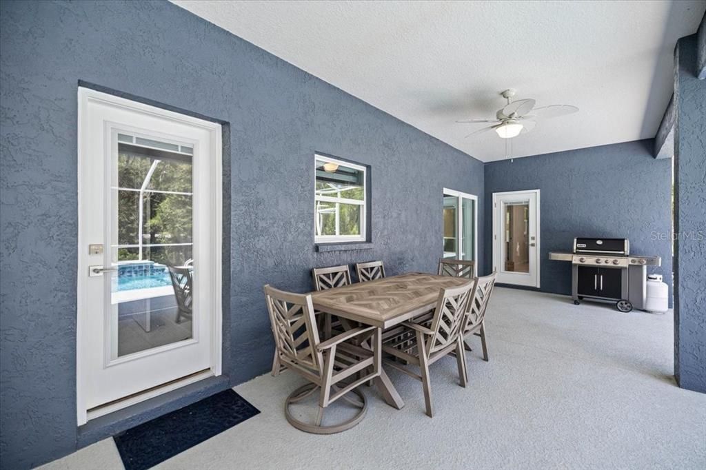 For Sale: $550,000 (3 beds, 2 baths, 2015 Square Feet)