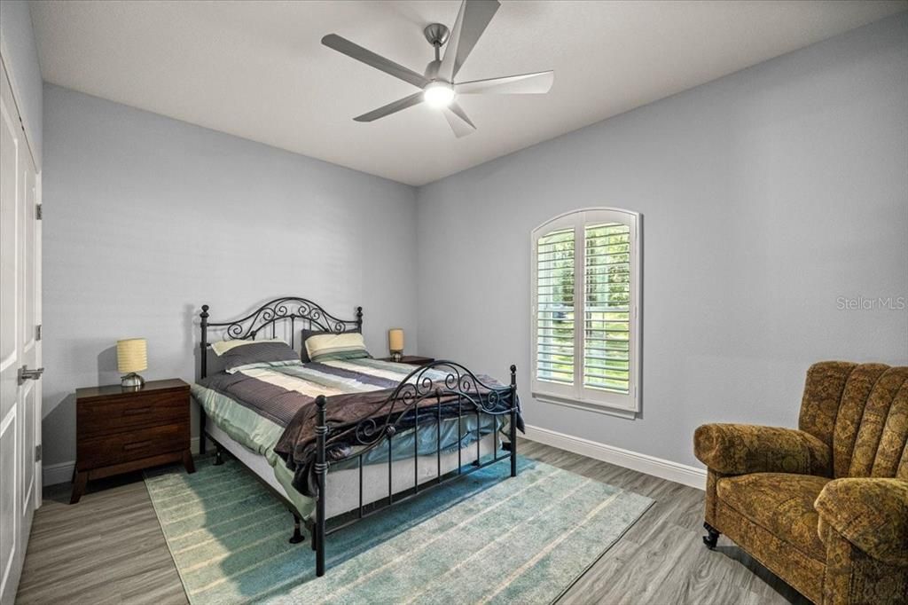 For Sale: $550,000 (3 beds, 2 baths, 2015 Square Feet)