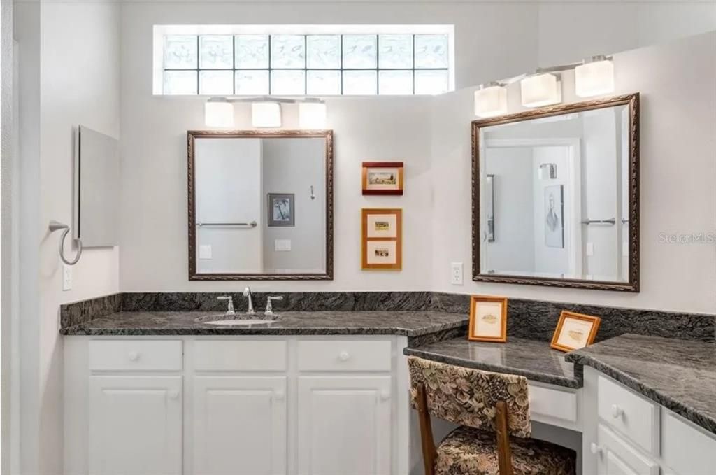 Active With Contract: $774,500 (3 beds, 2 baths, 2522 Square Feet)