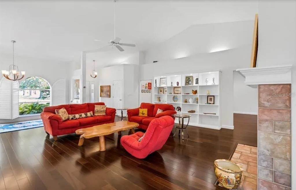 Active With Contract: $774,500 (3 beds, 2 baths, 2522 Square Feet)