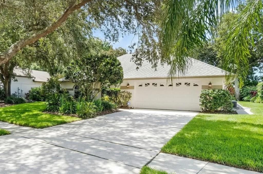 Active With Contract: $774,500 (3 beds, 2 baths, 2522 Square Feet)