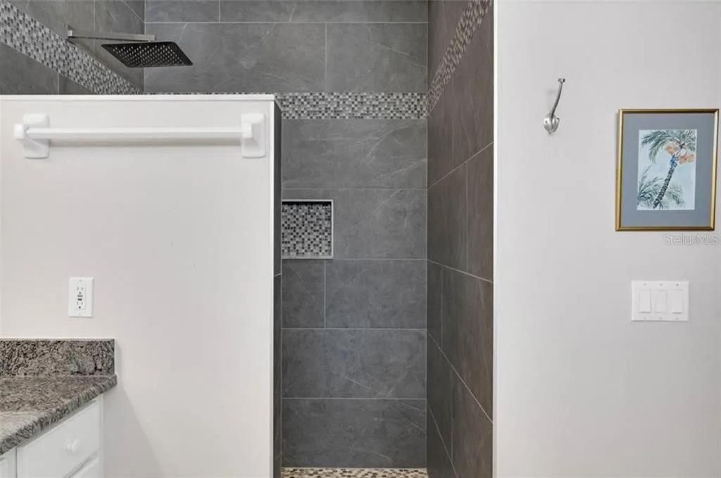 Active With Contract: $774,500 (3 beds, 2 baths, 2522 Square Feet)