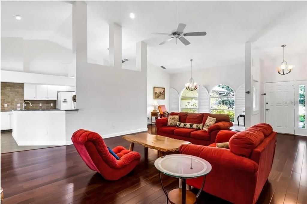 Active With Contract: $774,500 (3 beds, 2 baths, 2522 Square Feet)