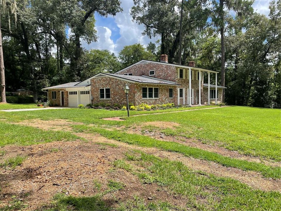 For Rent: $4,500 (4 beds, 3 baths, 3601 Square Feet)