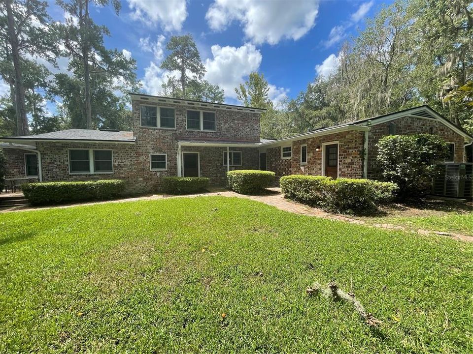 For Rent: $4,500 (4 beds, 3 baths, 3601 Square Feet)