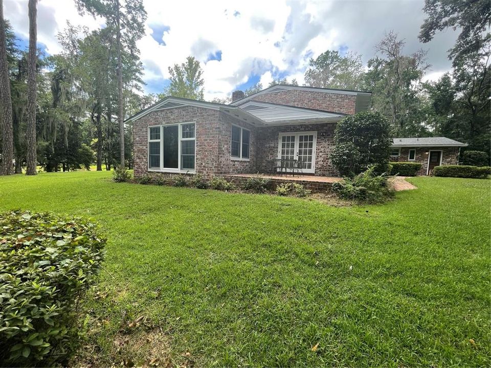 For Rent: $4,500 (4 beds, 3 baths, 3601 Square Feet)