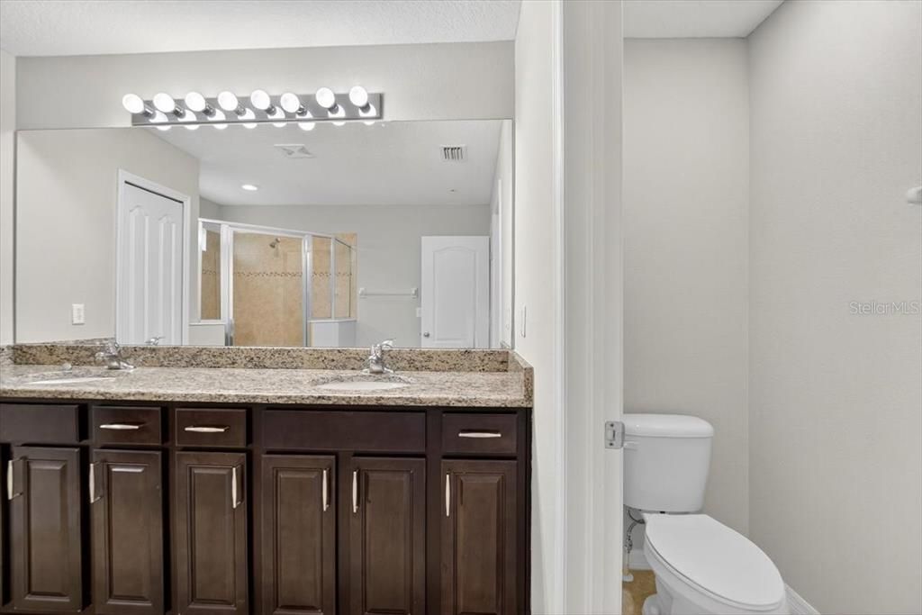 Active With Contract: $335,000 (3 beds, 2 baths, 2044 Square Feet)