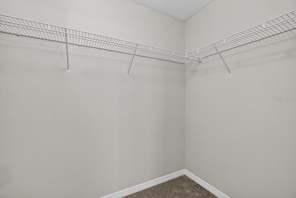 Active With Contract: $335,000 (3 beds, 2 baths, 2044 Square Feet)