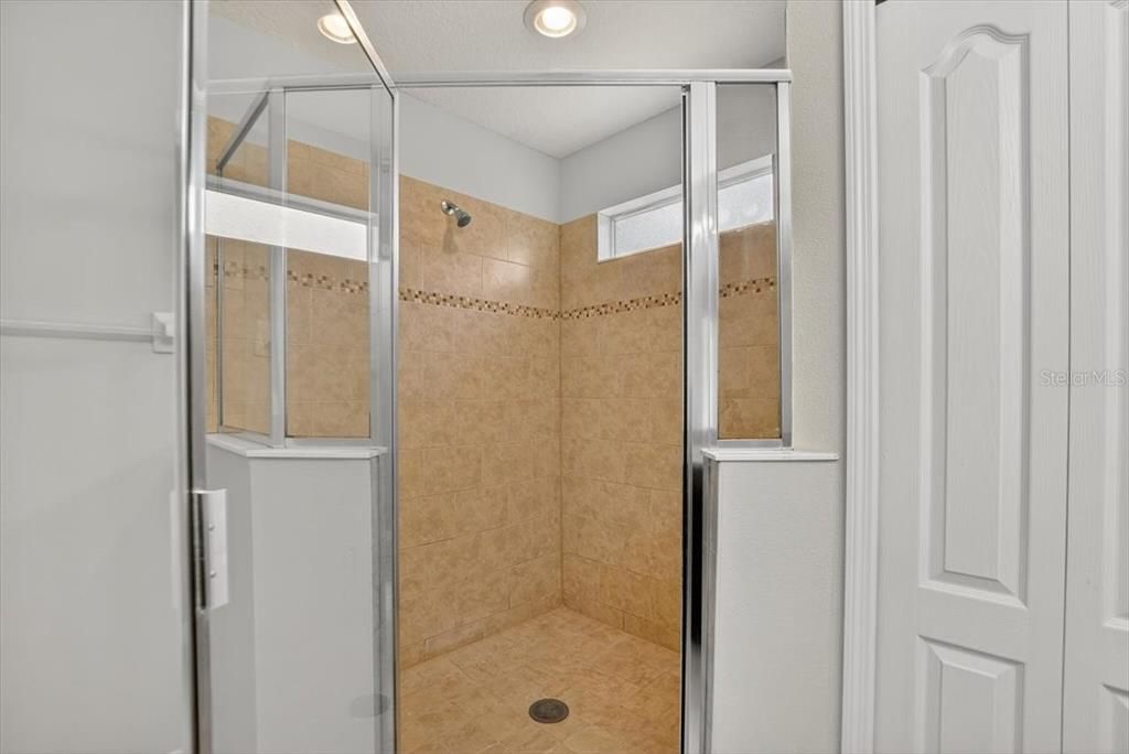 Active With Contract: $335,000 (3 beds, 2 baths, 2044 Square Feet)