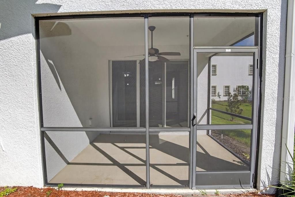 Active With Contract: $335,000 (3 beds, 2 baths, 2044 Square Feet)