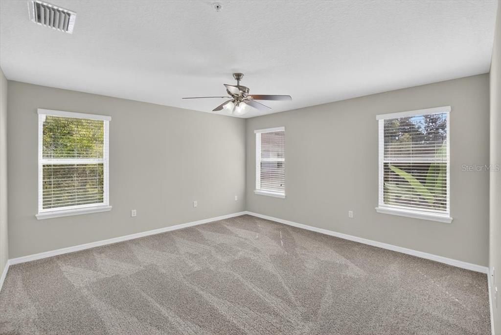 Active With Contract: $335,000 (3 beds, 2 baths, 2044 Square Feet)