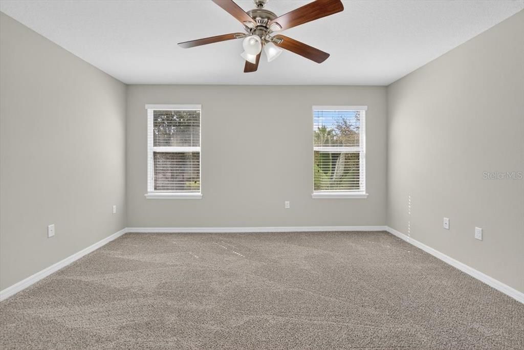 Active With Contract: $335,000 (3 beds, 2 baths, 2044 Square Feet)