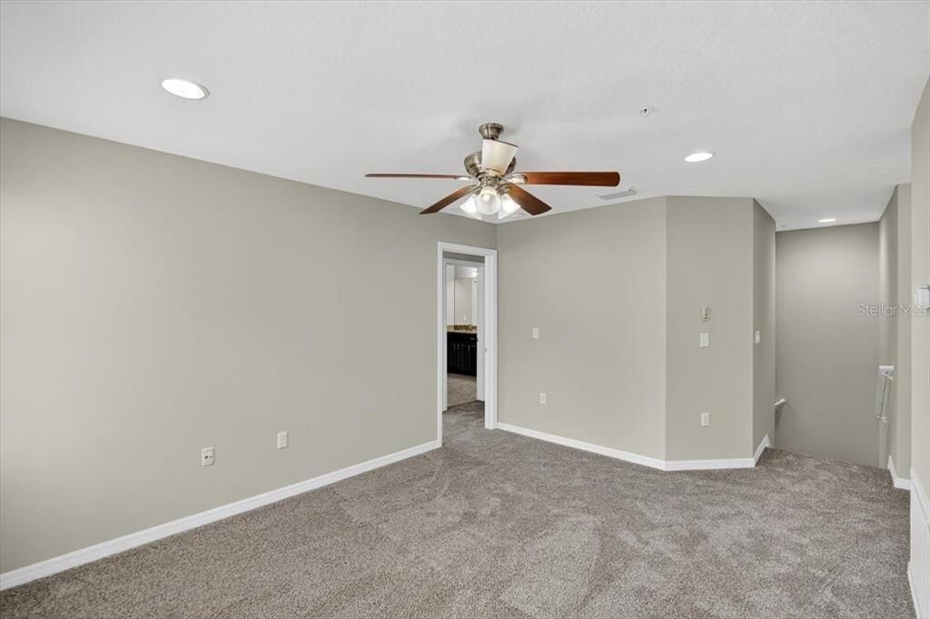 Active With Contract: $335,000 (3 beds, 2 baths, 2044 Square Feet)