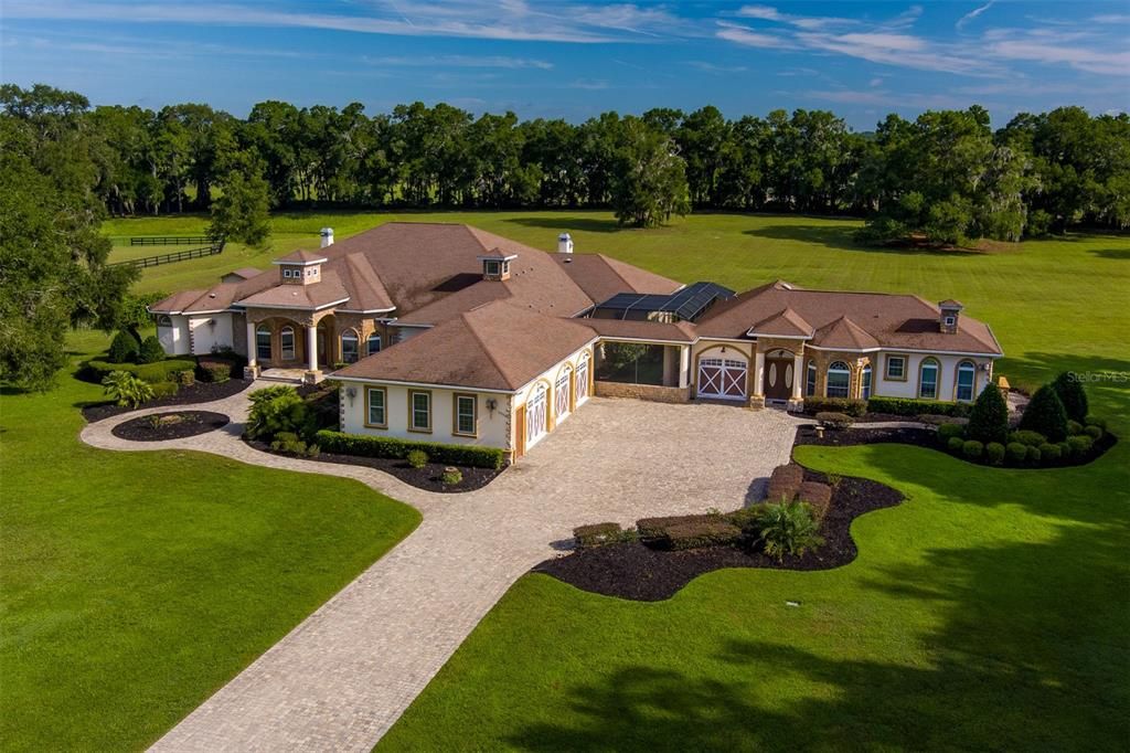 For Sale: $2,695,000 (4 beds, 4 baths, 4800 Square Feet)