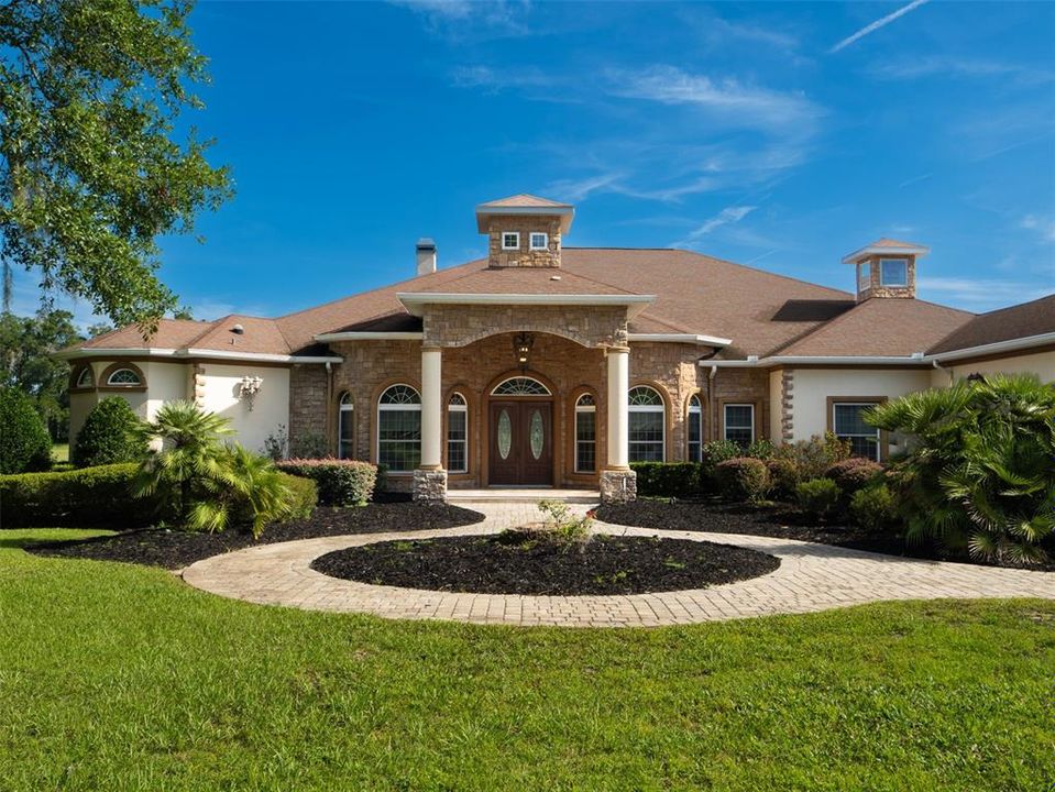 For Sale: $2,695,000 (4 beds, 4 baths, 4800 Square Feet)