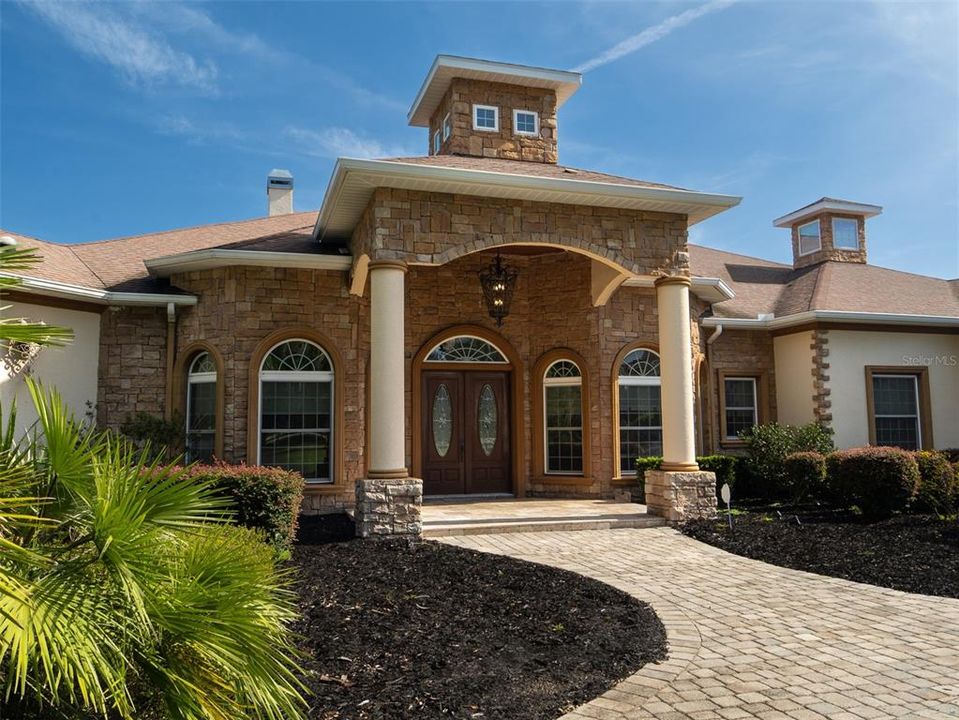 For Sale: $2,695,000 (4 beds, 4 baths, 4800 Square Feet)