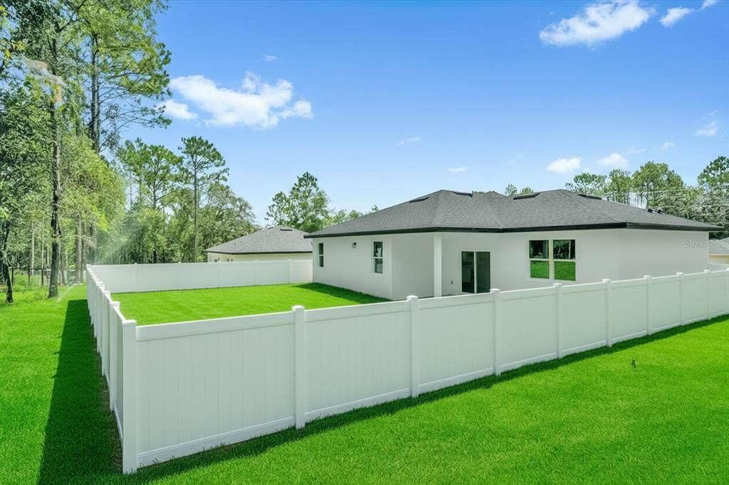 На продажу: $254,990 (4 спален, 2 ванн, 1548 Квадратных фут)