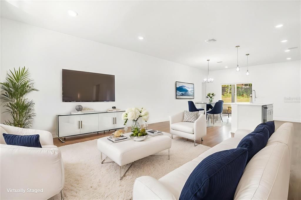 На продажу: $254,990 (4 спален, 2 ванн, 1548 Квадратных фут)