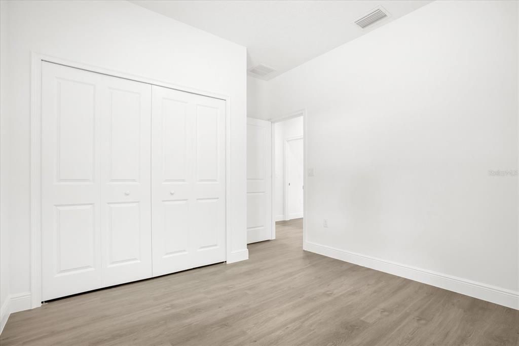 На продажу: $254,990 (4 спален, 2 ванн, 1548 Квадратных фут)