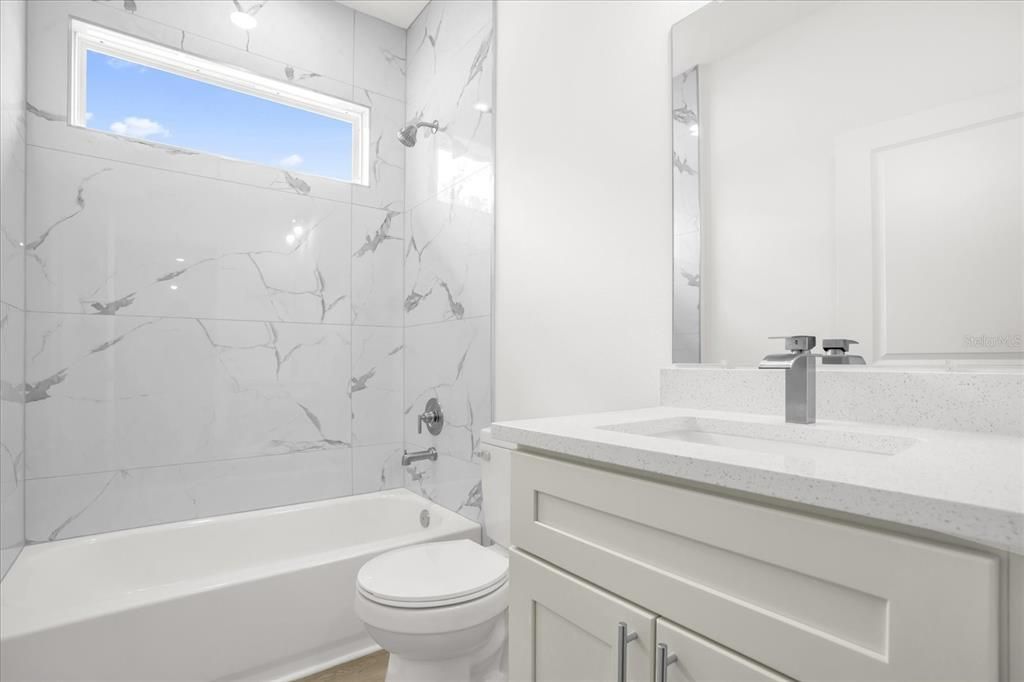 На продажу: $254,990 (4 спален, 2 ванн, 1548 Квадратных фут)