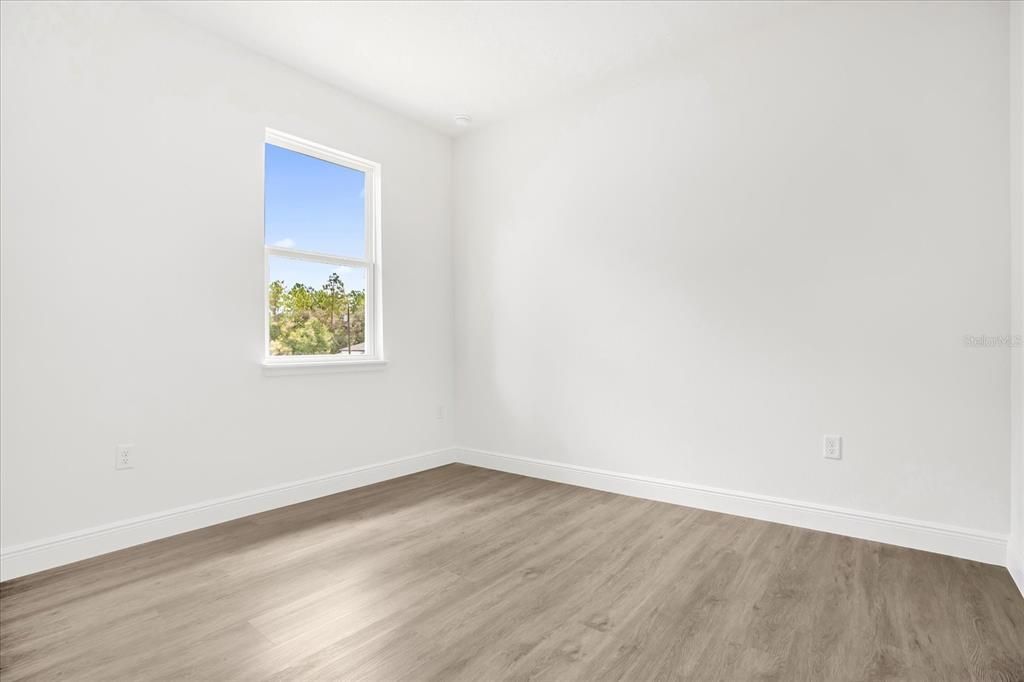 На продажу: $254,990 (4 спален, 2 ванн, 1548 Квадратных фут)